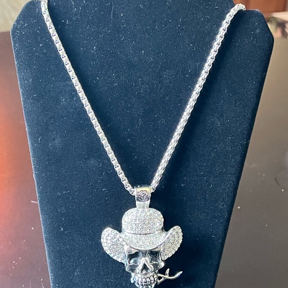 Spikes Men’s/ ladies Round box chain 26” and Rhinestone Skeleton - Picture 2 of 12